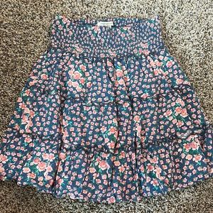 American eagle skirt! Very stretchy and comfortable!